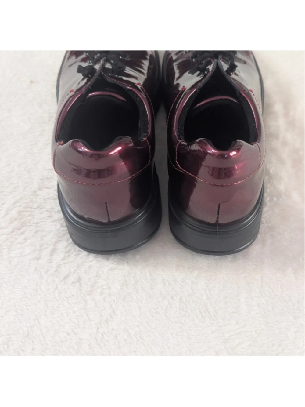 Ara HighSoft Metallic Burgundy Patent Leather Lace Up Sneakers Shoes - Size 7